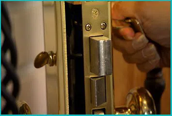Colorado Springs Emergency Locksmith Colorado Springs, CO 719-581-3020 - apartment-lock-change